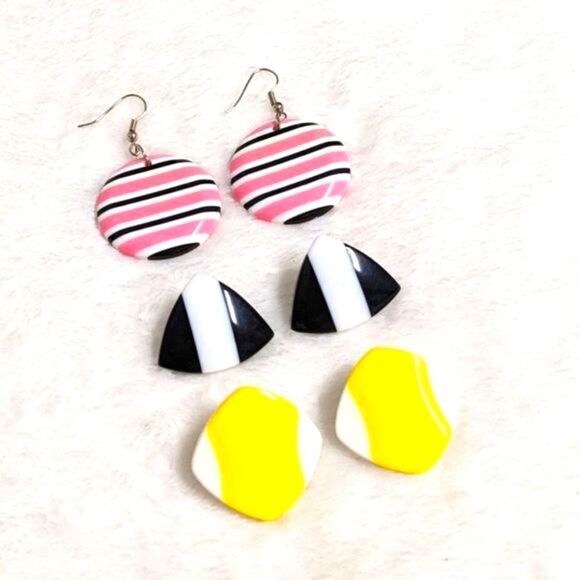 Vintage 1980's Acrylic Pierced Earrings set of (3) - Picture 3 of 6